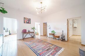 Bright Apartment A Few Steps From Via Garibaldi