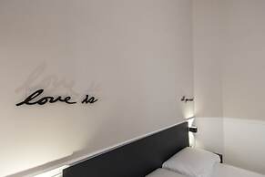 Five Boutique Rooms
