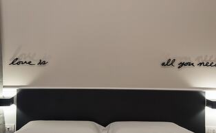 Five Boutique Rooms