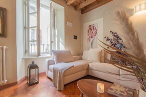 Pantero Apartment in Como