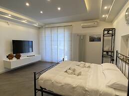 FraMe Room