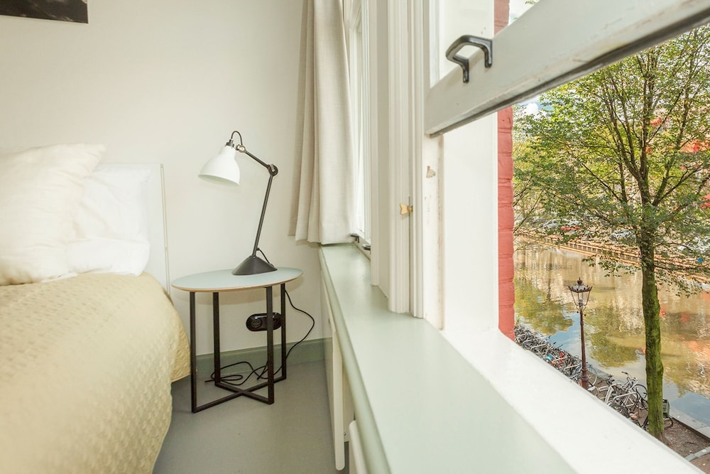 Red Ox - Super Central Canal View Rooms