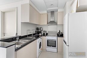WelHome - Breathtaking 1BR Apt with Balcony and City View