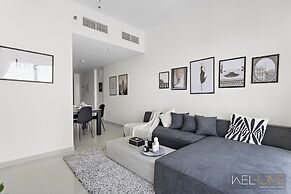 WelHome - Breathtaking 1BR Apt with Balcony and City View