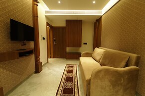 Yuvraj Le Royale