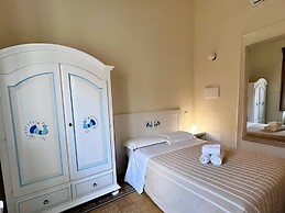 Onlyrooms IV - Sea View & Free Parking