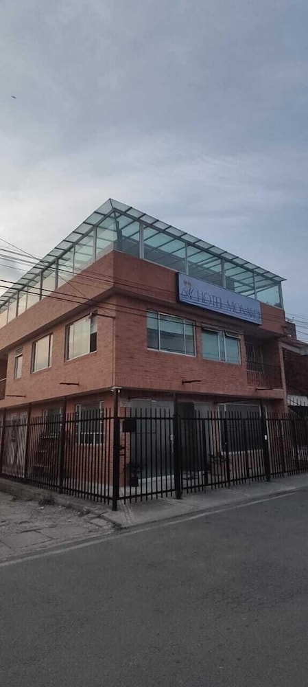 HOTEL MONAKO