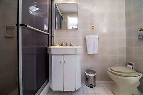 Oceana Suites Palm Beach