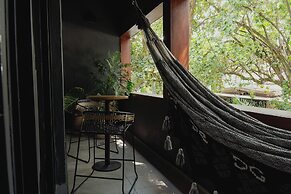 Sui Posada Boutique