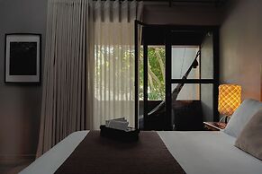 Sui Posada Boutique