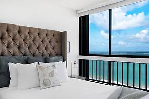 Maria Beach 1BDR Oceanfront Pool Parking