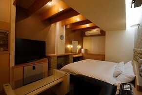 HOTEL ROYALTON