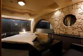 HOTEL ROYALTON