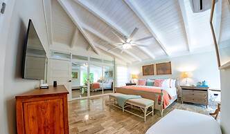 Luxurious 3 Br Golf Villa