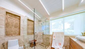 Luxurious 3 Br Golf Villa