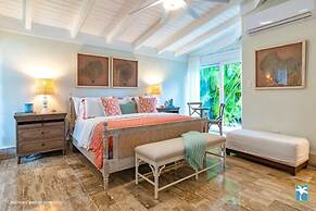 Luxurious 3 Br Golf Villa