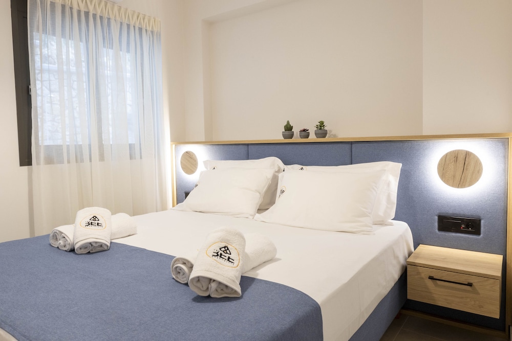 The Bee Apartments Sea View