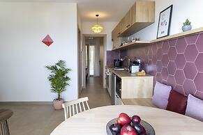 The Bee Apartments Sea View