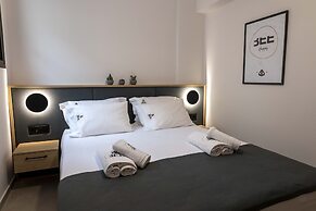 The Bee Apartments Sea View