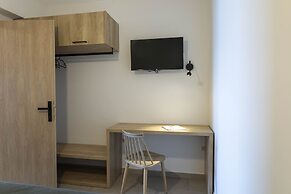 The Bee Apartments Sea View