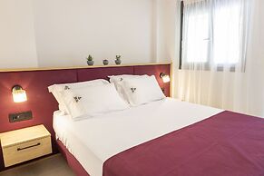 The Bee Apartments Sea View