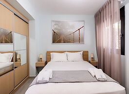 The Bee Apartments Sea View