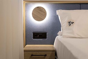 The Bee Apartments Sea View