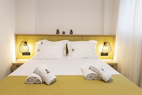 The Bee Apartments Sea View