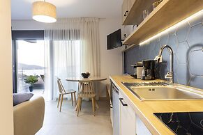 The Bee Apartments Sea View