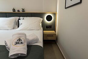 The Bee Apartments Sea View