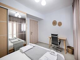 The Bee Apartments Sea View