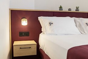 The Bee Apartments Sea View