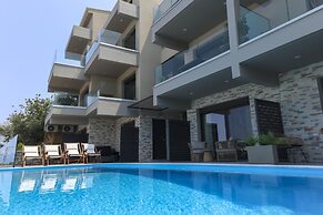 The Bee Apartments Sea View