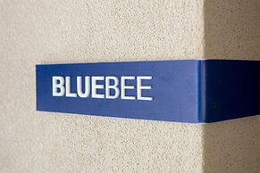 The Bee Apartments Sea View