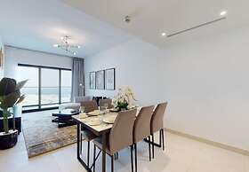 Luxury 3BR Designer Retreat with Parking