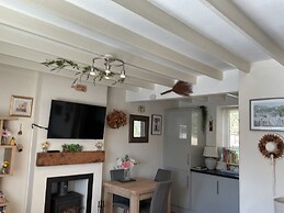 Captivating 2-bed Cottage in Grewelthorpe