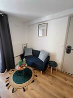 HOTEL RESIDENCE A LA BUTTE AUX CAILLES