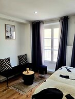 HOTEL RESIDENCE A LA BUTTE AUX CAILLES
