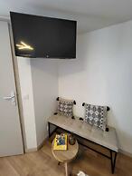 HOTEL RESIDENCE A LA BUTTE AUX CAILLES