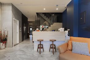 Deep blue 23 B&B