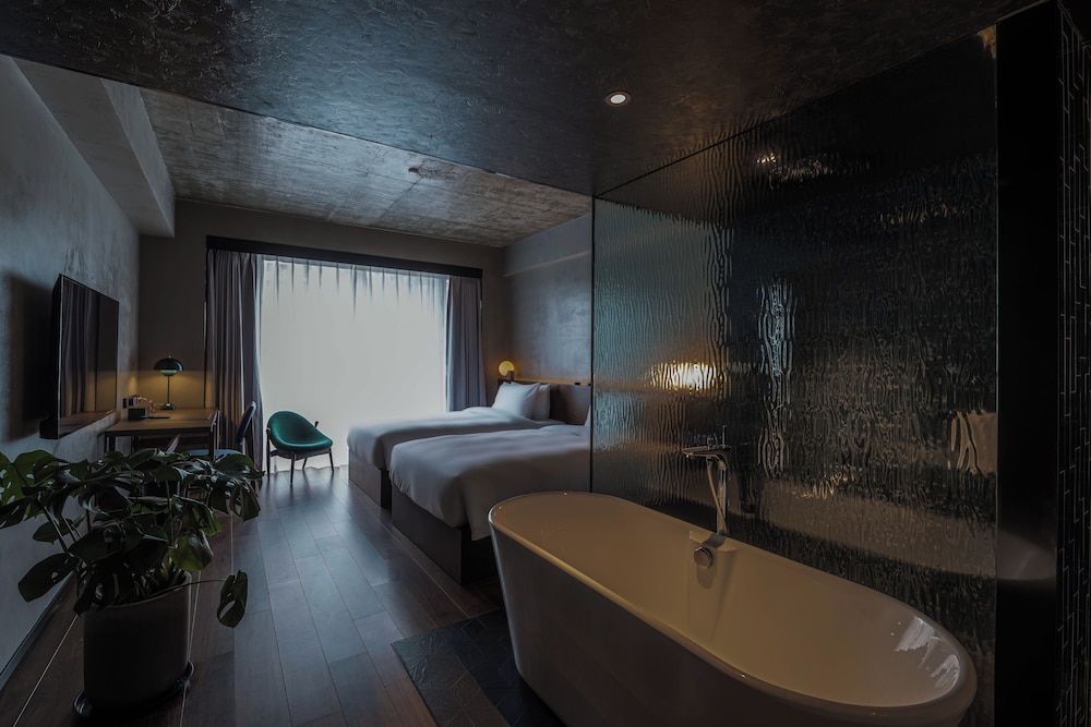 Neobridge Hotel