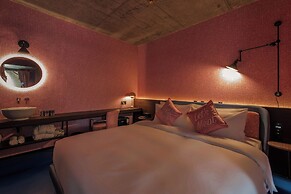 Neobridge Hotel