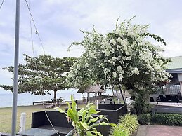 Seaview Beach Resort Dumaguete Beachfront