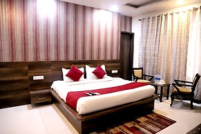 Goroomgo Hollywood Heights Amritsar