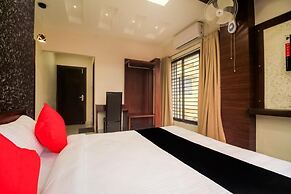 HOTEL GRAND PALACE & BANQUET