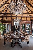 Ndlovu Safari Lodge