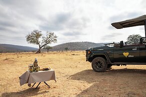 Ndlovu Safari Lodge