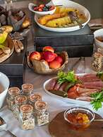 Ndlovu Safari Lodge