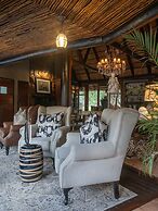 Ndlovu Safari Lodge