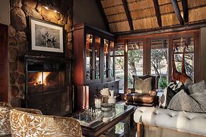 Ndlovu Safari Lodge